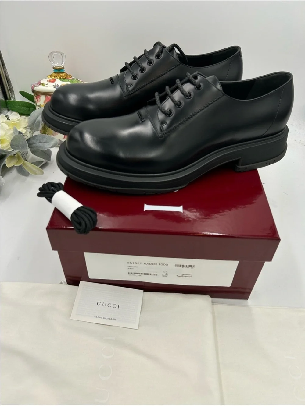 Men’s Gucci, leather lace up derby shoes size 12 fits 13 US made in Italy